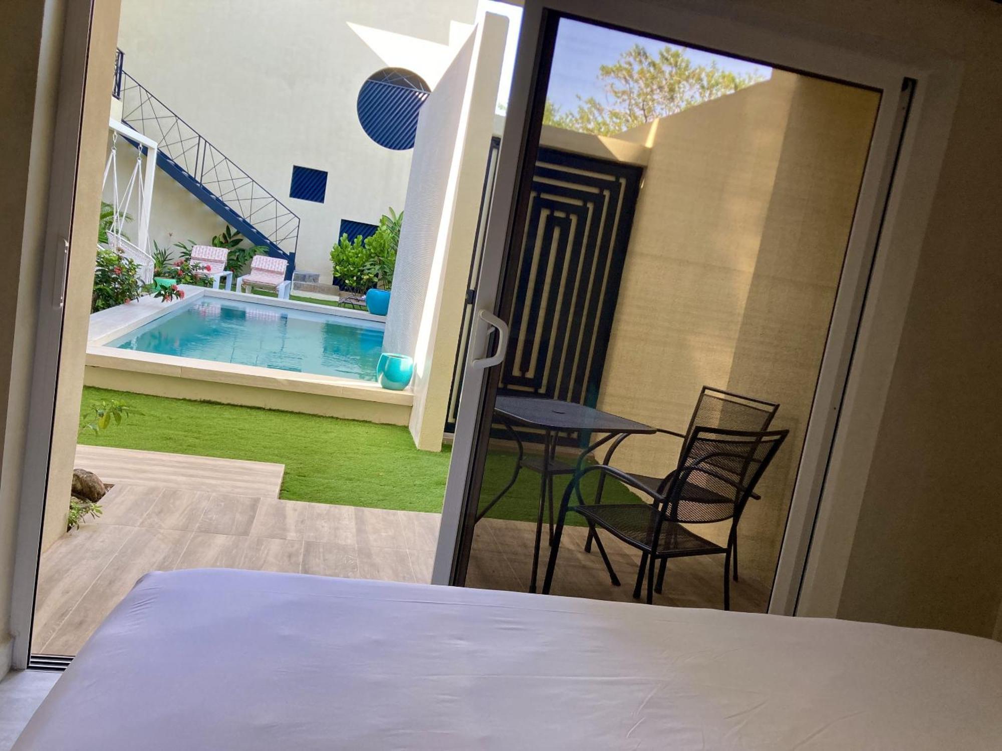 Pierre And Colors Adults Only Tamarindo