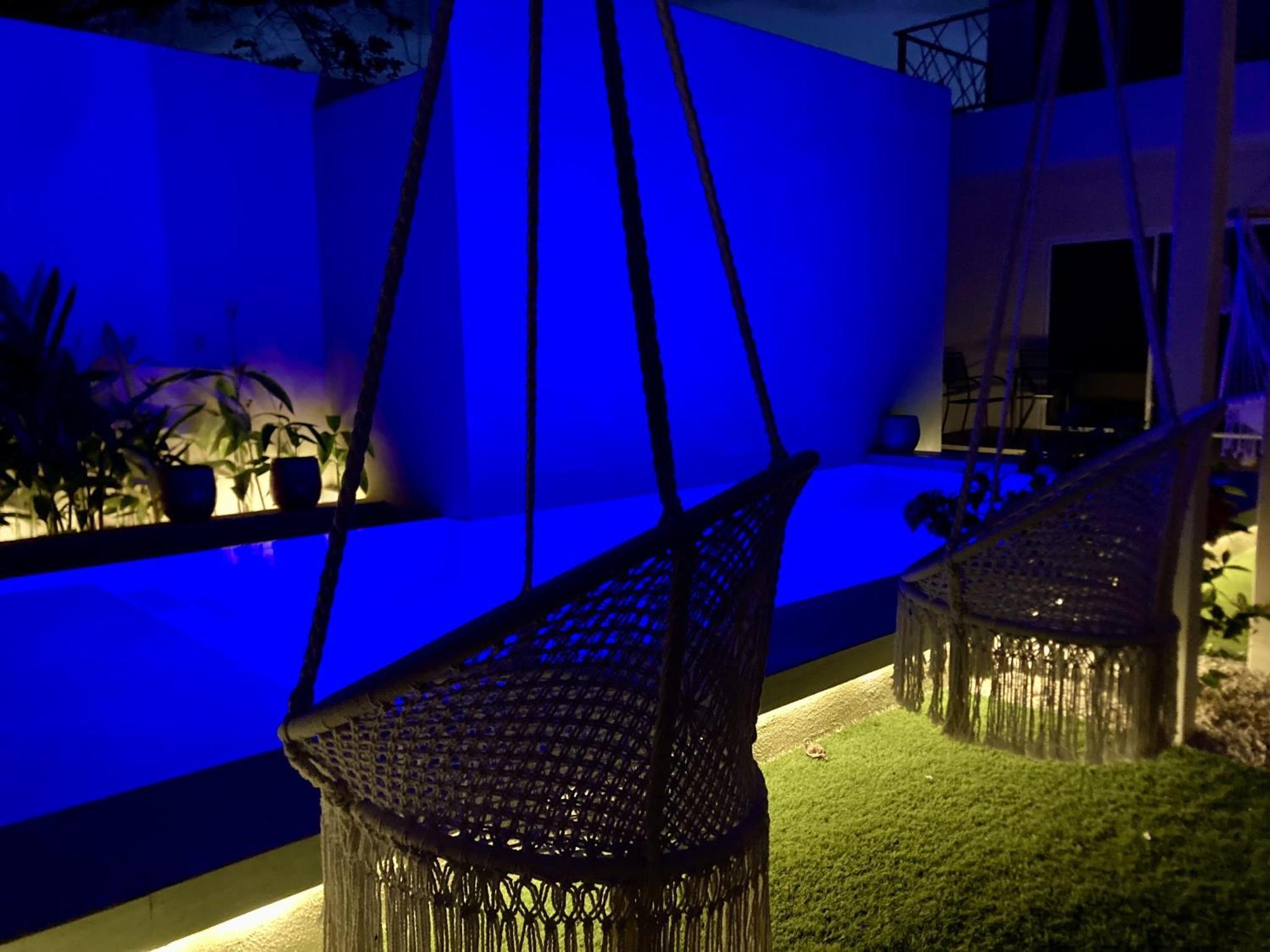 Pierre And Colors Adults Only * Tamarindo